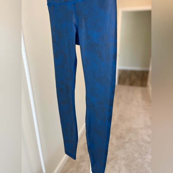 CRZ YOGA Leggings EUC blue and black, unique design see video! Gorgeous like new - Picture 12 of 14